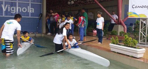 Programa Transforma apresenta a Canoagem para crianças de Manaus