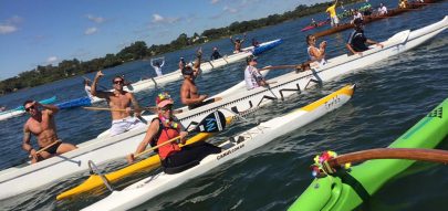 Tocha Olímpica chega ao Brasil e rema de canoa no Lago Paranoá